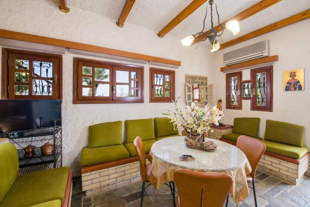 Ferienhaus Renas Secret Garden House