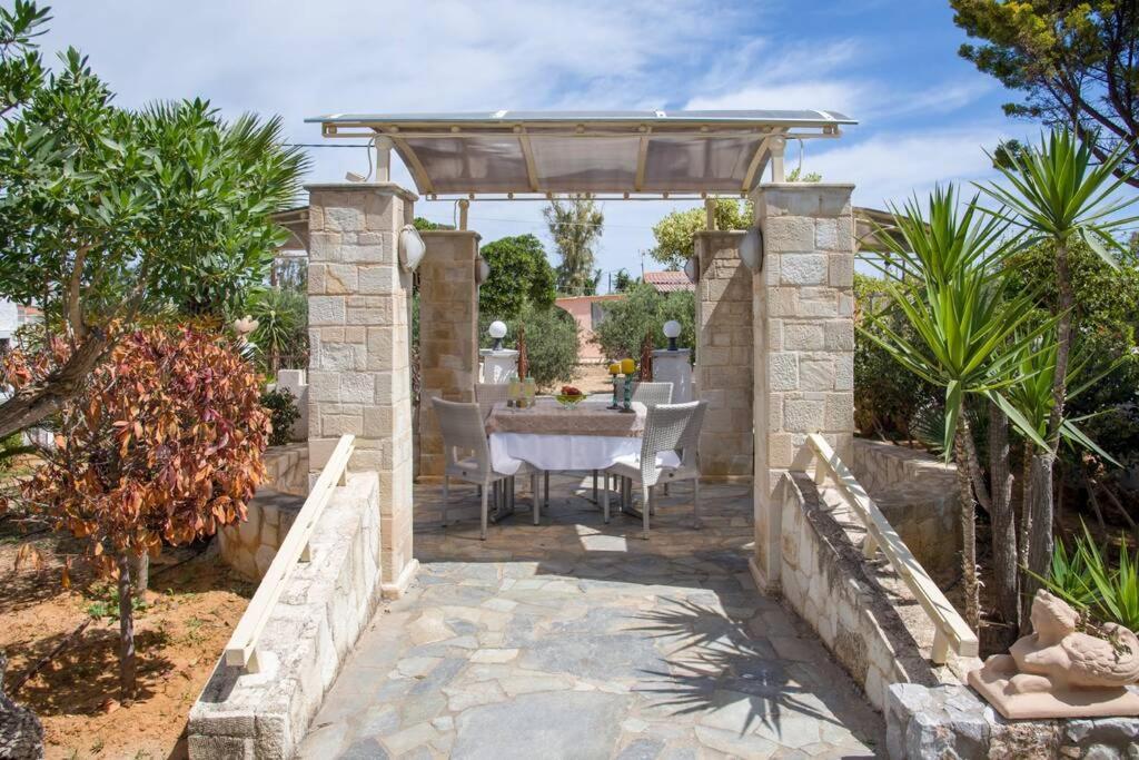 Renas Secret Garden House Ferienhaus *