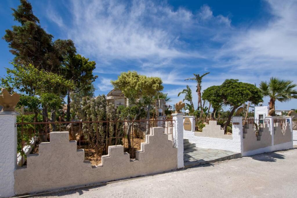 Ferienhaus Renas Secret Garden House