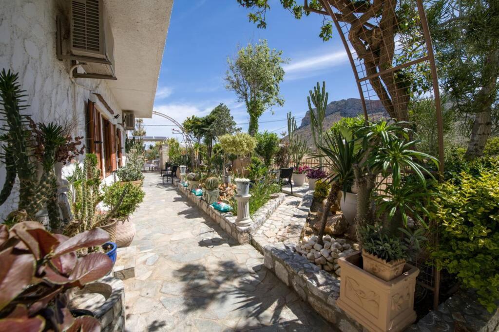 Renas Secret Garden House Ferienhaus Chania (Crete)