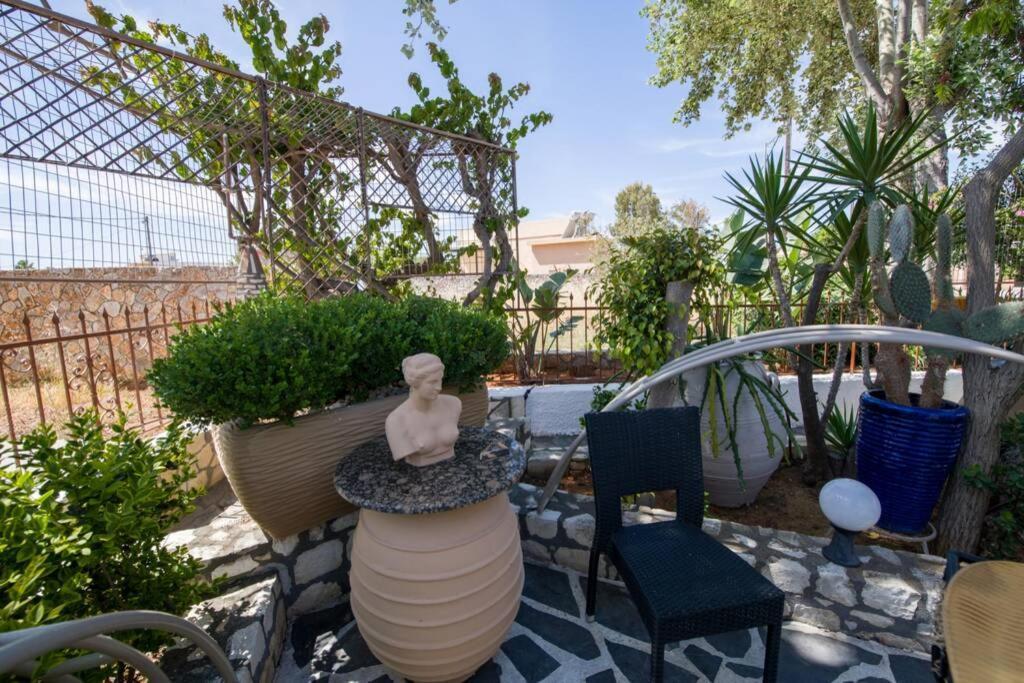 Ferienhaus Renas Secret Garden House